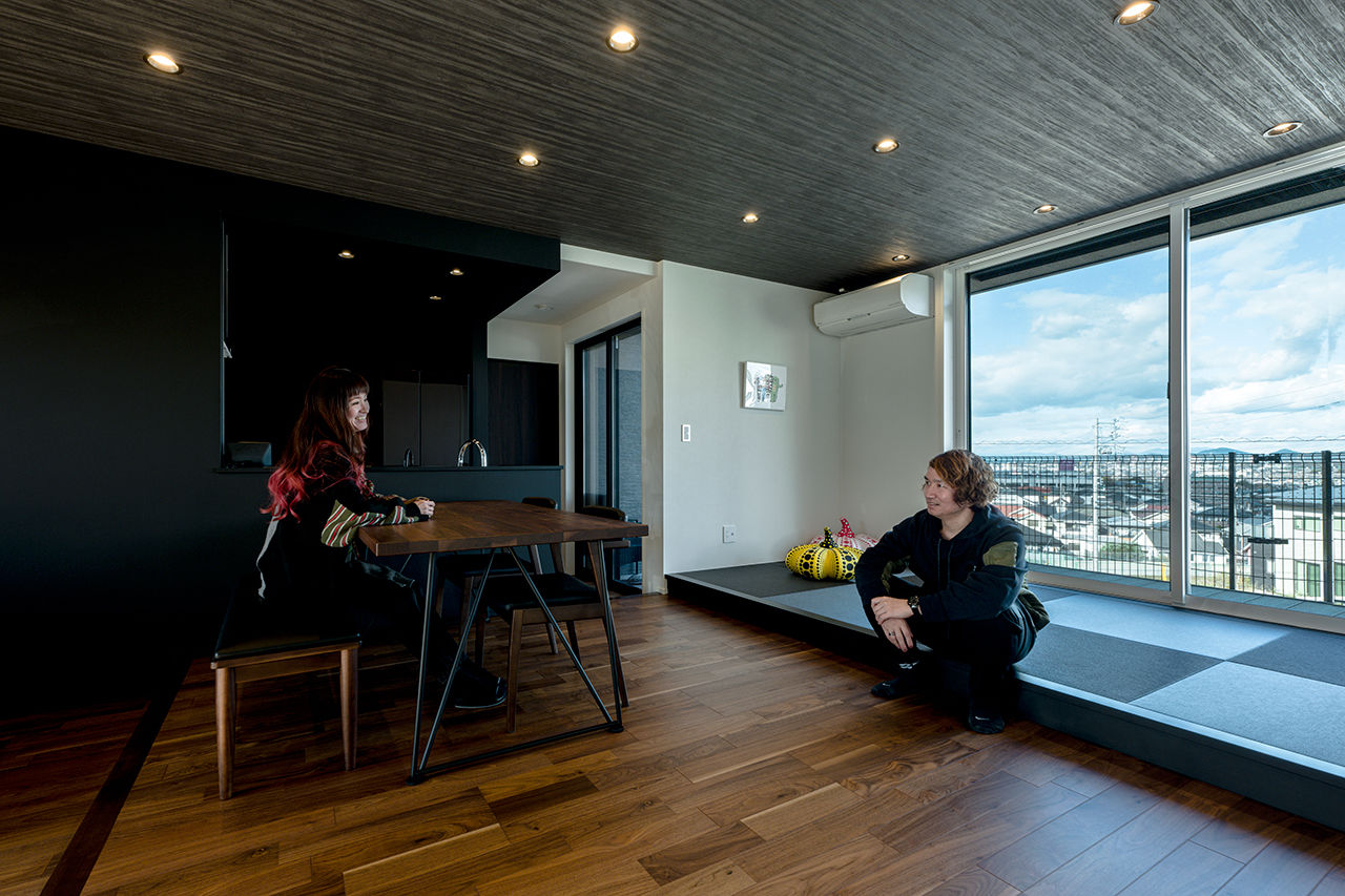 AREX/アーレックス 【2000万円台/高台×ピットリビング】南北に抜ける大空間リビング。外の景色を借景にした眺めを愉しむ家の建築実例画像10