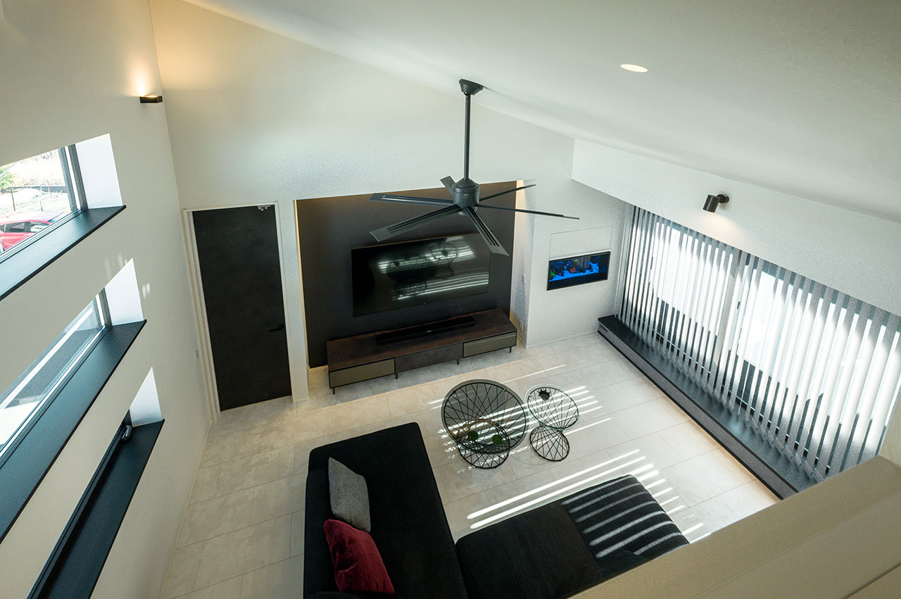 AREX/アーレックス 【ガレージハウス×3000万円台】2カ所にガレージを設けたアーバンスタイルの外観。2階リビングの2.5階建ての建築実例画像7