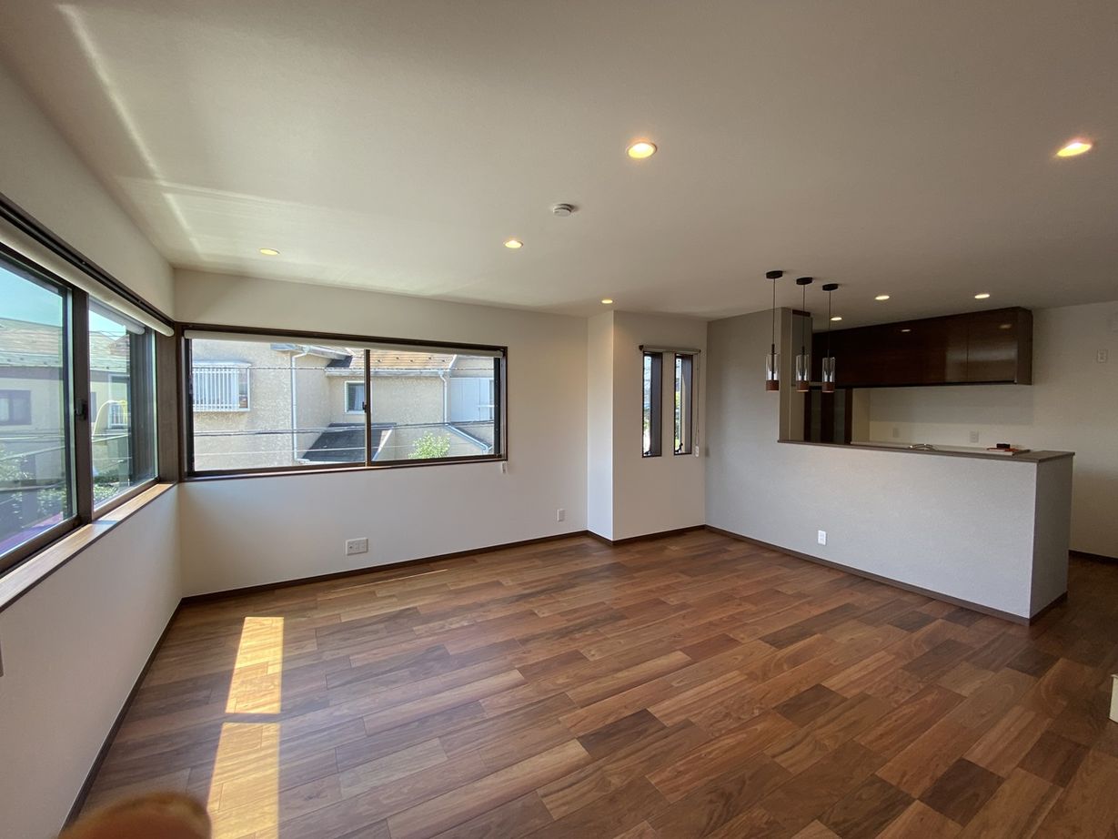 アコルデ 【茅ヶ崎市｜46坪台｜3500～3999万円】ビルトインガレージと屋上を備えた、趣味を満喫できる住まいの建築実例画像2