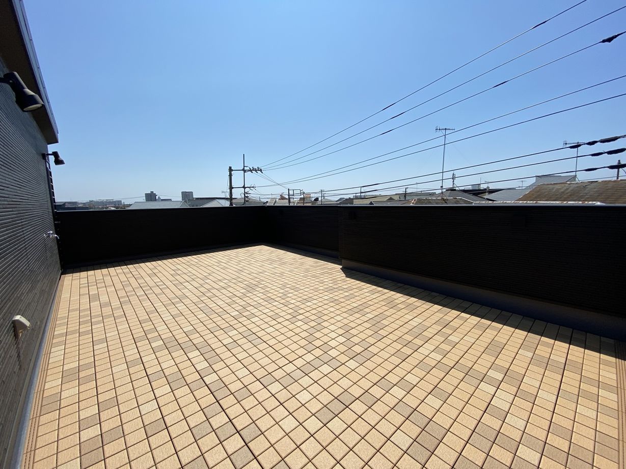 アコルデ 【茅ヶ崎市｜46坪台｜3500～3999万円】ビルトインガレージと屋上を備えた、趣味を満喫できる住まいの建築実例画像4