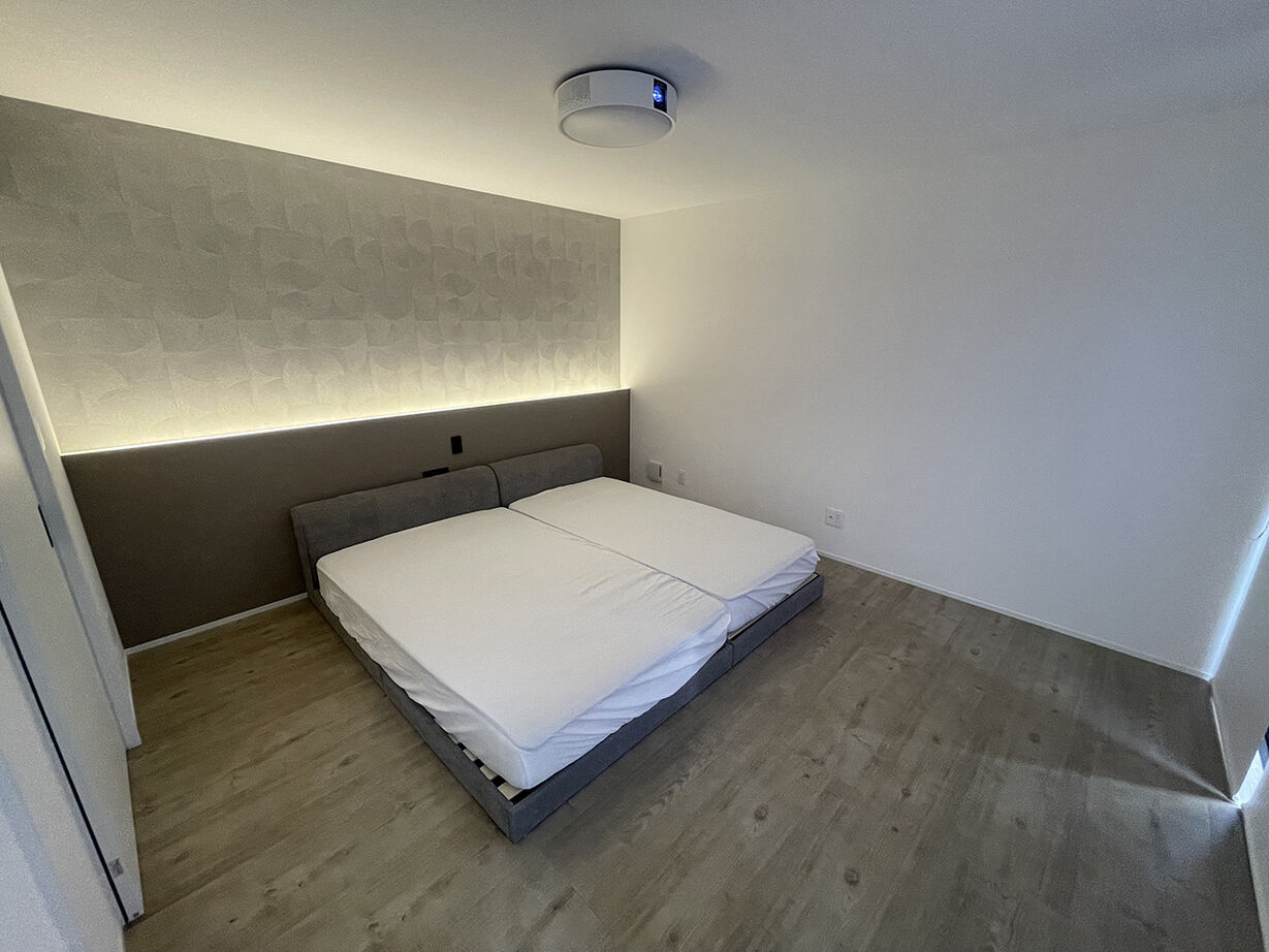 ハウス21（いわき・北茨城） 【いわき／4000万円～／耐震／ビルトインガレージ／平屋】中庭で愛犬とくつろぐヴィラ風平屋（間取り有）の建築実例画像7