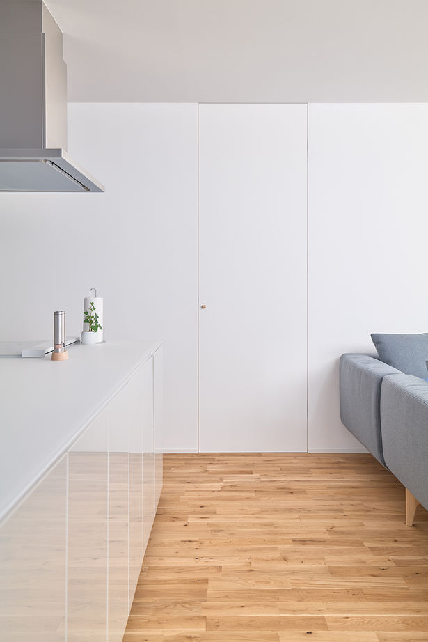 KITPLUS 【間取図有｜平屋3LDK｜2500～2999万円】中庭からの採光と開放感が心地よく、家族のプライバシーを守る家の建築実例画像4