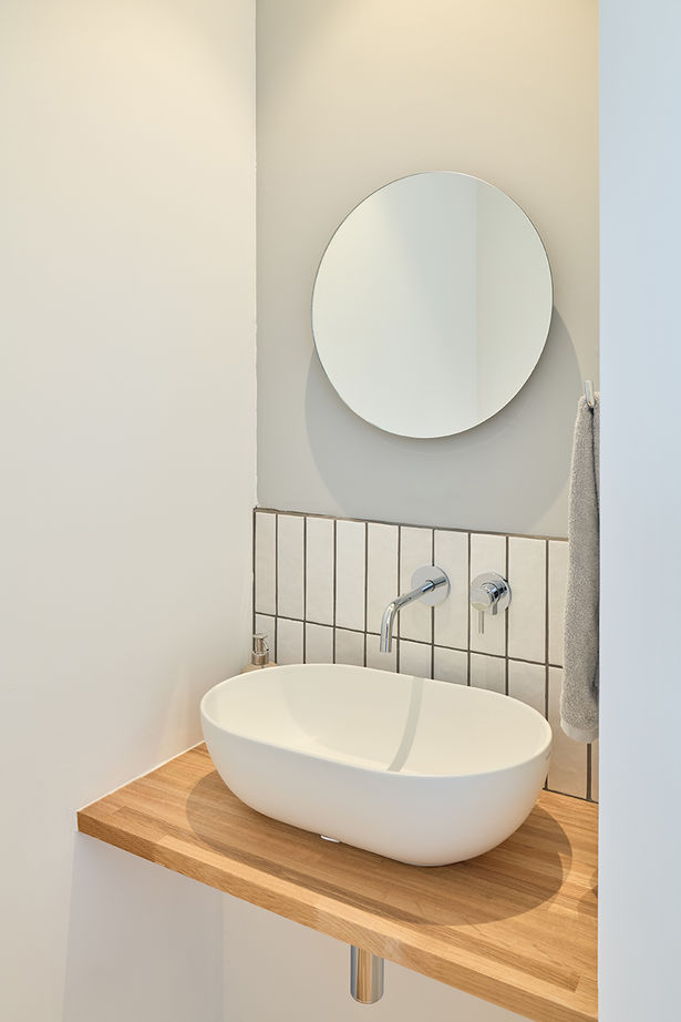 KITPLUS 【間取図有｜平屋3LDK｜2500～2999万円】中庭からの採光と開放感が心地よく、家族のプライバシーを守る家の建築実例画像9