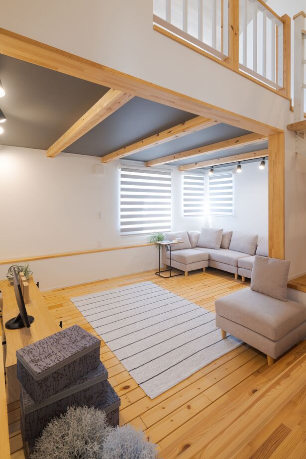 KITPLUS 【スキップフロア＋吹抜け】2階建てのプライベート感のいいとこどりのB-CRAFTの建築実例画像4