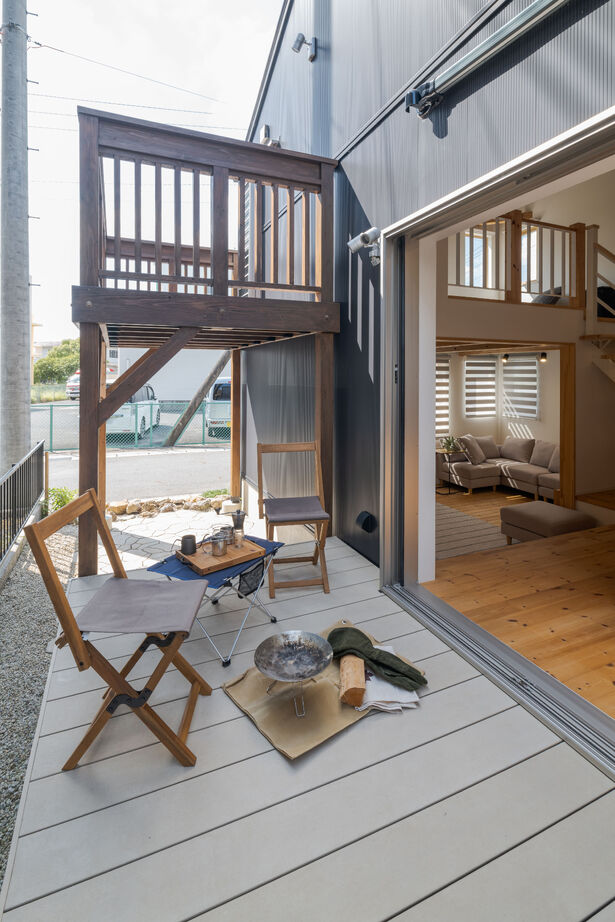 KITPLUS 【スキップフロア＋吹抜け】2階建てのプライベート感のいいとこどりのB-CRAFTの建築実例画像7