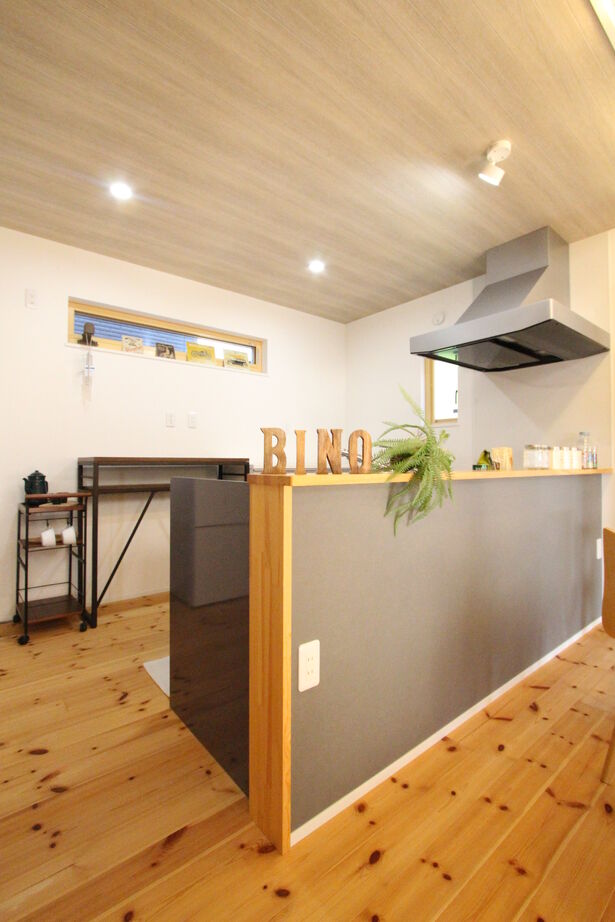 KITPLUS 【スキップフロア＋吹抜け】2階建てのプライベート感のいいとこどりのB-CRAFTの建築実例画像8