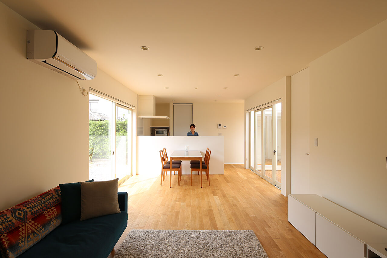 KITPLUS 【平屋3LDK】無駄のないデザイン。中庭を中心としたロの字型の家の建築実例画像3