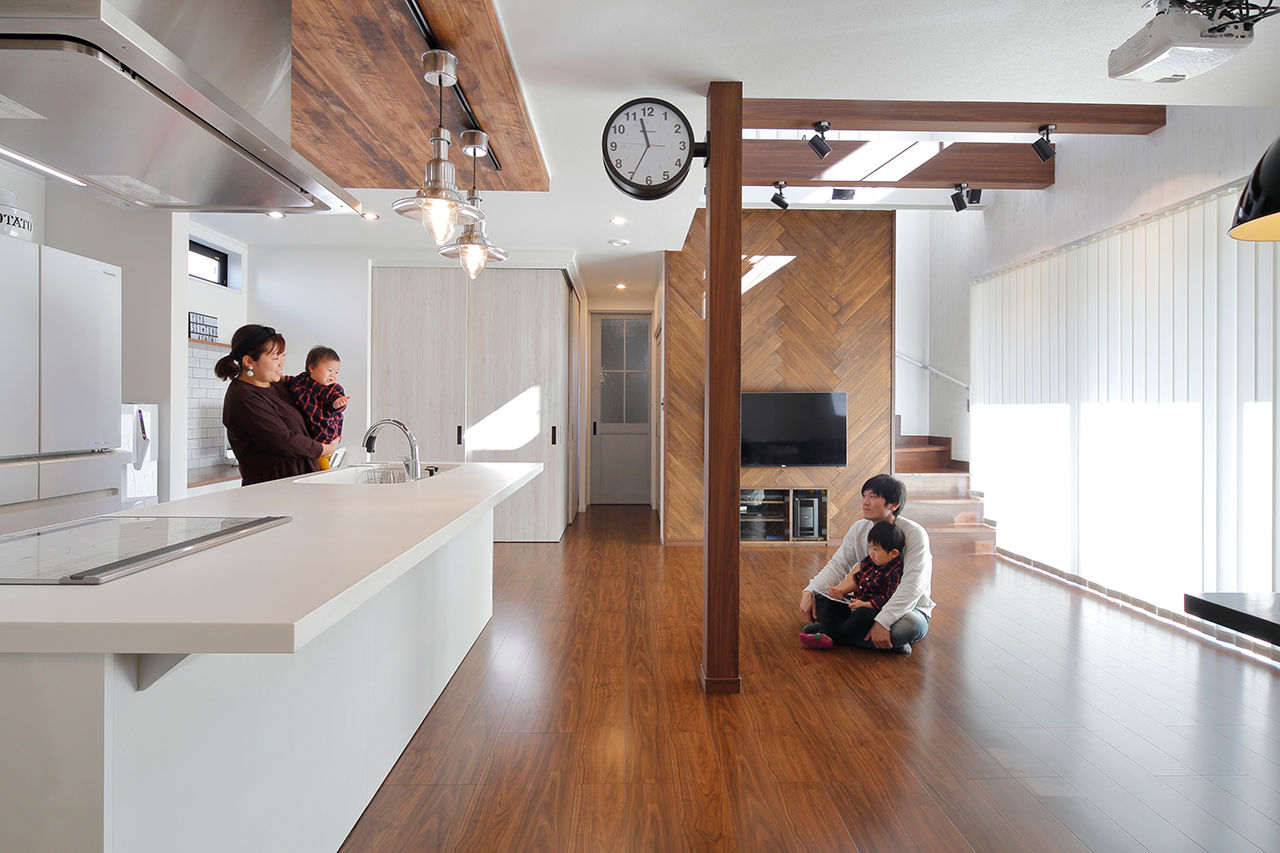 ORIBE 【各務原/1000万円台/ビルドイン/間取り図有】インナーガレージ付きカリフォルニアテイストのZEHハウスの建築実例画像2