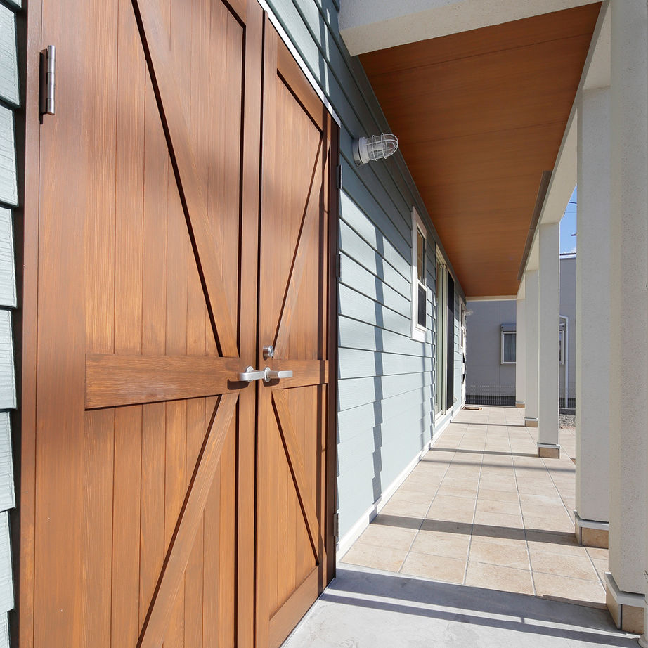 ORIBE 【各務原/1000万円台/ビルドイン/間取り図有】インナーガレージ付きカリフォルニアテイストのZEHハウスの建築実例画像10