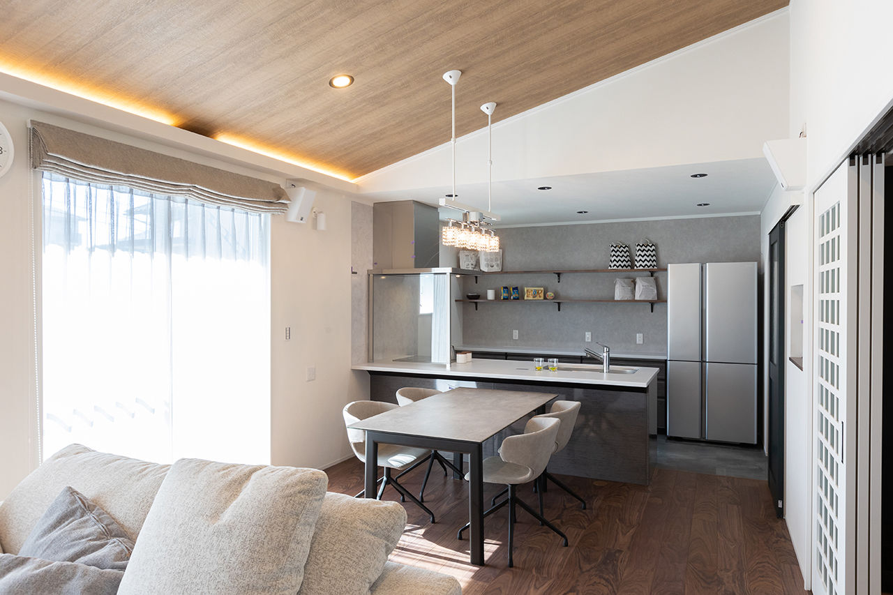 ORIBE 【2000万円台/30坪台/平屋/間取り図有】中庭を囲むコの字型。C値0.33と高気密な一級建築士デザインの平屋の建築実例画像3