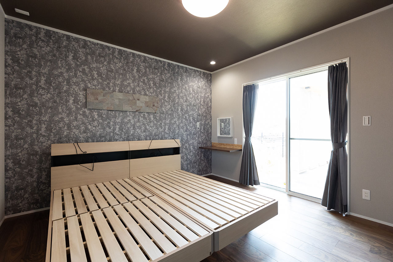 ORIBE 【2000万円台/30坪台/平屋/間取り図有】中庭を囲むコの字型。C値0.33と高気密な一級建築士デザインの平屋の建築実例画像10