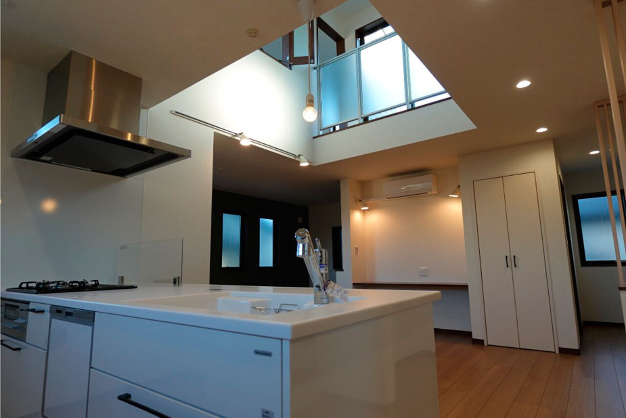 おいしいおうち 【2500万円/高低差ある土地/間取り有】約25坪の敷地を有効活用。外との繋がりも楽しめる開放感ある3階建ての建築実例画像4