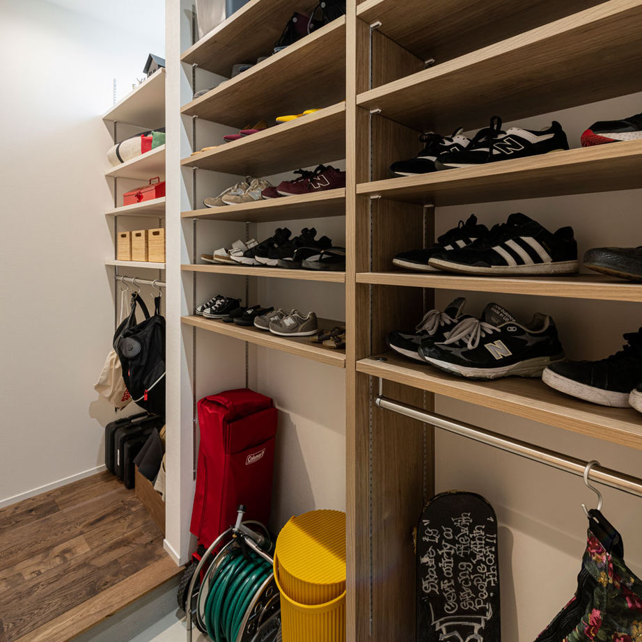 グランハウス 一級建築士事務所 【2000万円台/30坪台/間取り図】インダストリアル×鉄骨階段のアートな棚。常識を覆す仕掛けがカッコいい！の建築実例画像9