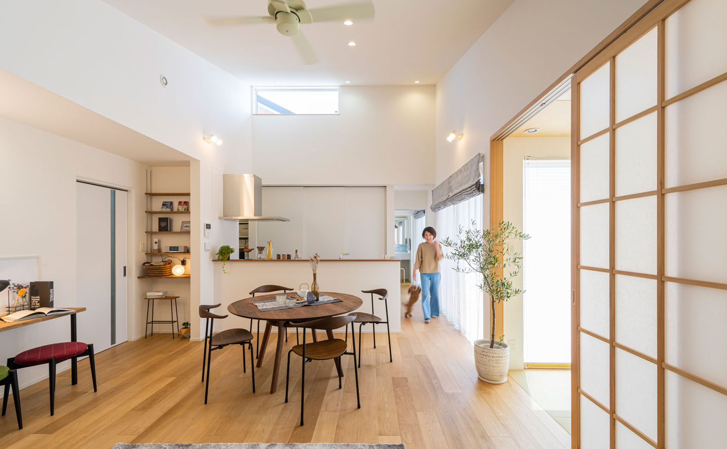 グランハウス 一級建築士事務所 【2000万円台/平屋/30坪台/5LDK/間取り図】平屋×５つの個室！吹抜けがもたらす開放感と抜群の家事ラク動線の建築実例画像2