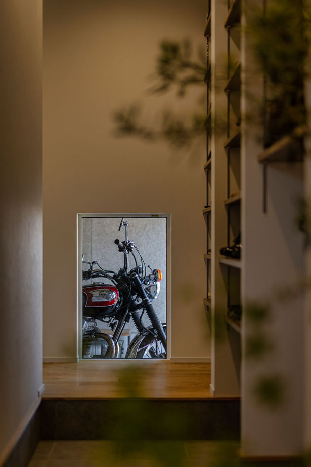 グランハウス 一級建築士事務所 【2000万円台/平屋/4LDK/間取り図】バイクガレージ・ロフトの２つの秘密基地と庭にBBQテラスのある平屋の建築実例画像6