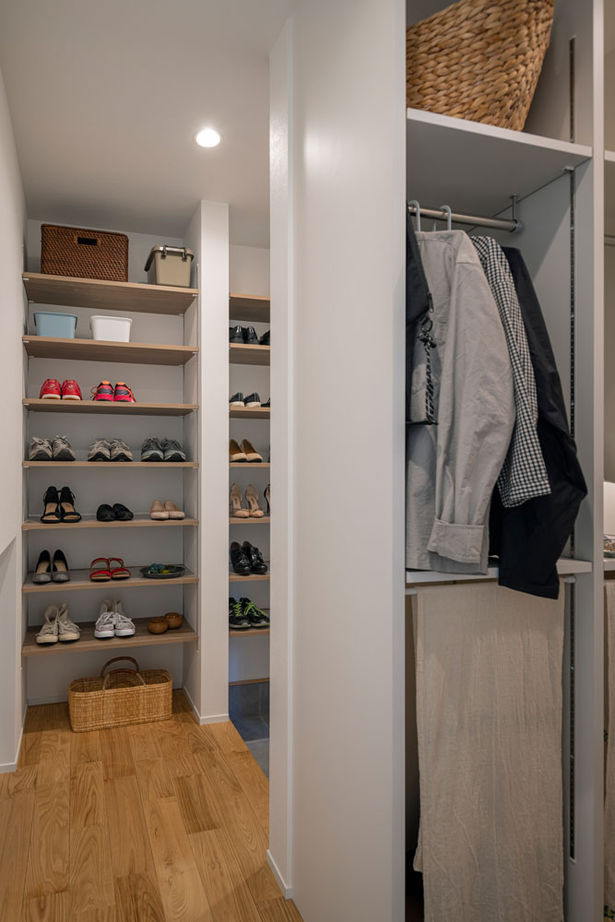 グランハウス 一級建築士事務所 【2000万円台/平屋/4LDK/間取り図】バイクガレージ・ロフトの２つの秘密基地と庭にBBQテラスのある平屋の建築実例画像14