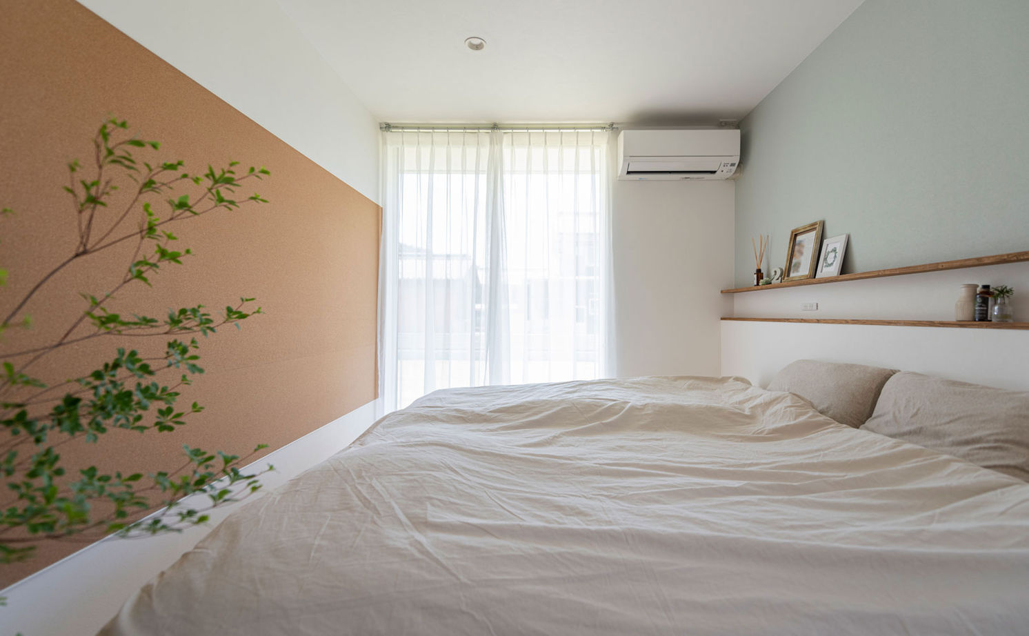 グランハウス 一級建築士事務所 【2000万円台/平屋/4LDK/間取り図】バイクガレージ・ロフトの２つの秘密基地と庭にBBQテラスのある平屋の建築実例画像15