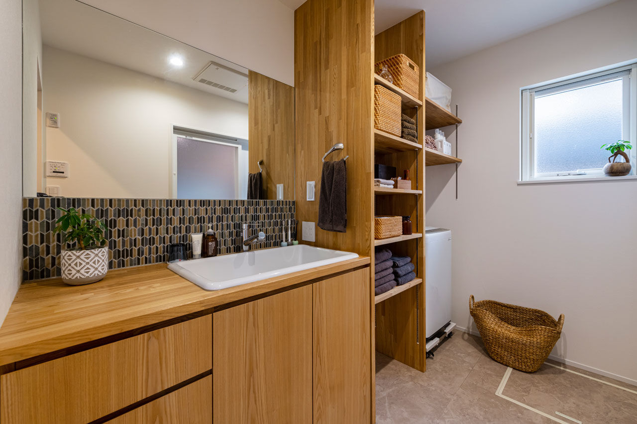 グランハウス 一級建築士事務所 【2000万円台/平屋/30坪台/3LDK/間取り図】自然を感じられる平屋で時間を満喫！室内は中庭や絵が映える空間の建築実例画像7