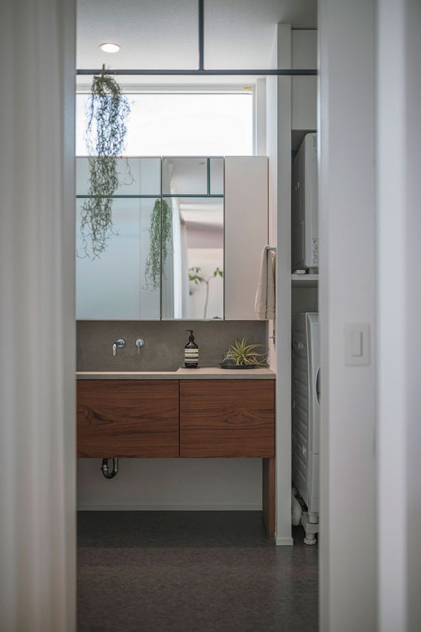 グランハウス 一級建築士事務所 【2000万円台/中庭/ビルトインガレージ/間取り図】和モダンの外観の中は隠れ家美術館の様にシンプルな家の建築実例画像8