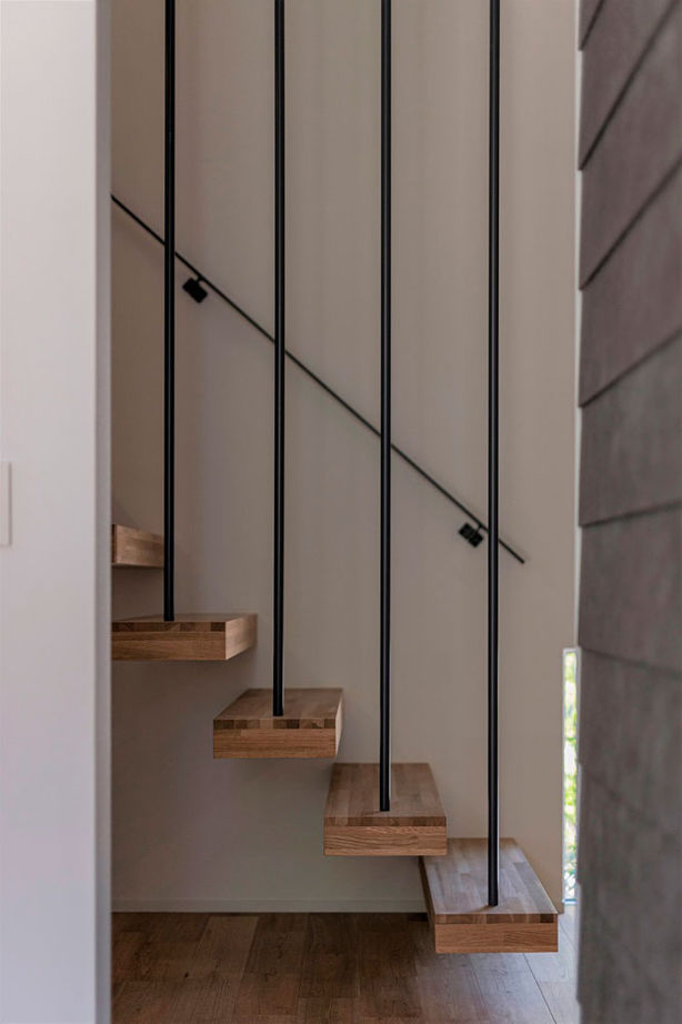 グランハウス 一級建築士事務所 【2000万円台/中庭/ビルトインガレージ/間取り図】和モダンの外観の中は隠れ家美術館の様にシンプルな家の建築実例画像10