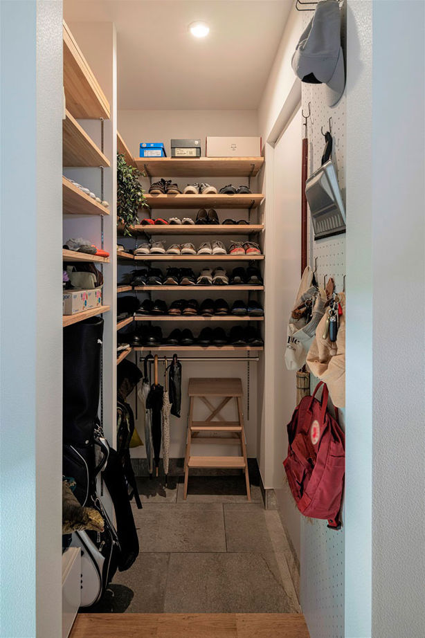 グランハウス 一級建築士事務所 【2000万円台/中庭/ビルトインガレージ/間取り図】和モダンの外観の中は隠れ家美術館の様にシンプルな家の建築実例画像13