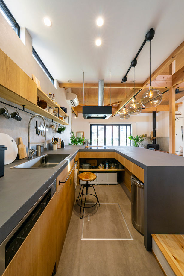 グランハウス 一級建築士事務所 【2000万円台×平屋×薪ストーブ×コの字キッチン/間取り図有】コテージのように自然を感じるコの字の平屋の建築実例画像3