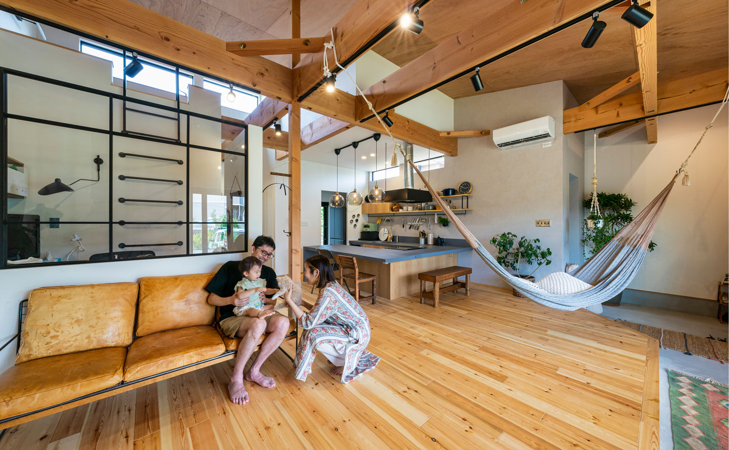 グランハウス 一級建築士事務所 【2000万円台×平屋×薪ストーブ×コの字キッチン/間取り図有】コテージのように自然を感じるコの字の平屋の建築実例画像6