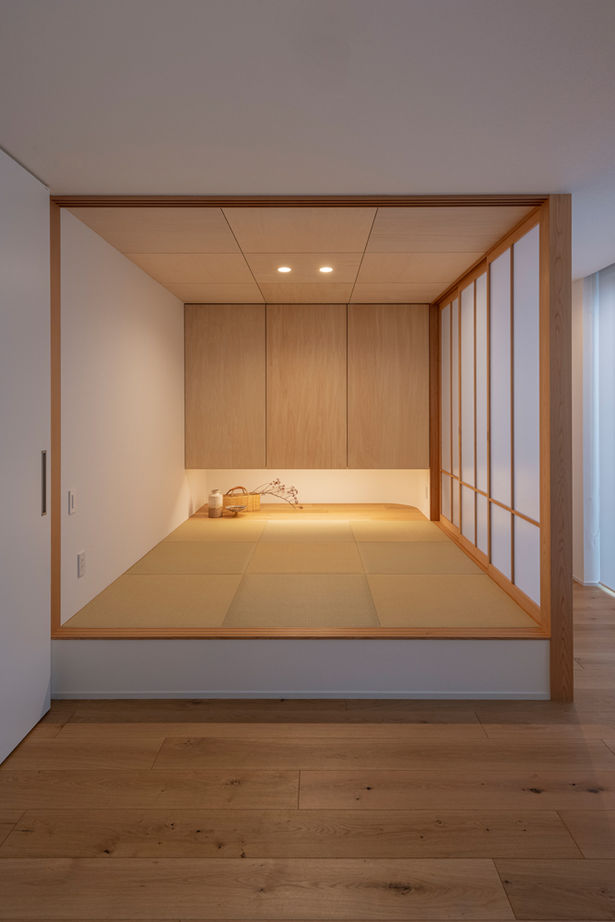 グランハウス 一級建築士事務所 【2000万円台×コの字の平屋×ガレージ×中庭】白の大壁で囲まれたジャパンディな平屋。爽快なテラスも！の建築実例画像7