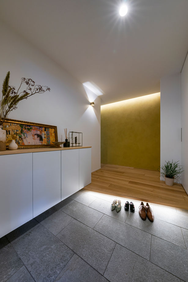 グランハウス 一級建築士事務所 【2000万円台×コの字の平屋×ガレージ×中庭】白の大壁で囲まれたジャパンディな平屋。爽快なテラスも！の建築実例画像8