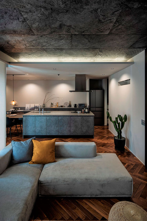 グランハウス 一級建築士事務所 【2000万円台/平屋/30坪/3LDK/中庭/間取り図】まるで海外の邸宅さながら。天然石とヘリンボーンが彩る平屋の建築実例画像3