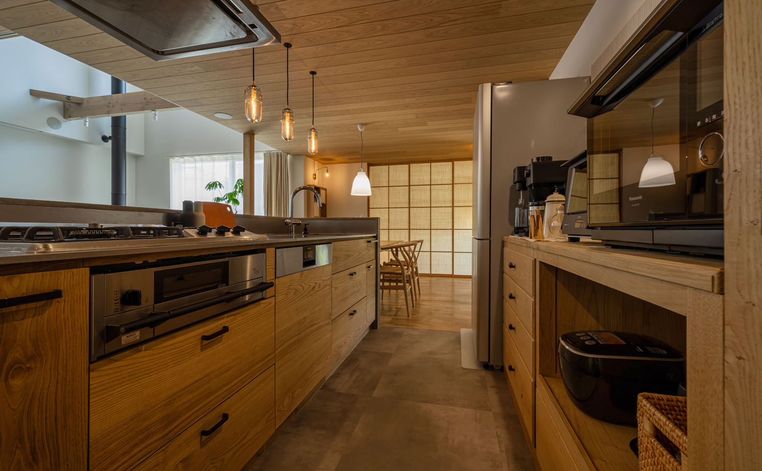 グランハウス 一級建築士事務所 【ビルトインガレージ/駐車2台可/間取り図】薪ストーブ、作業室…憧れを全部叶え、設計力で矛盾をクリアの建築実例画像6