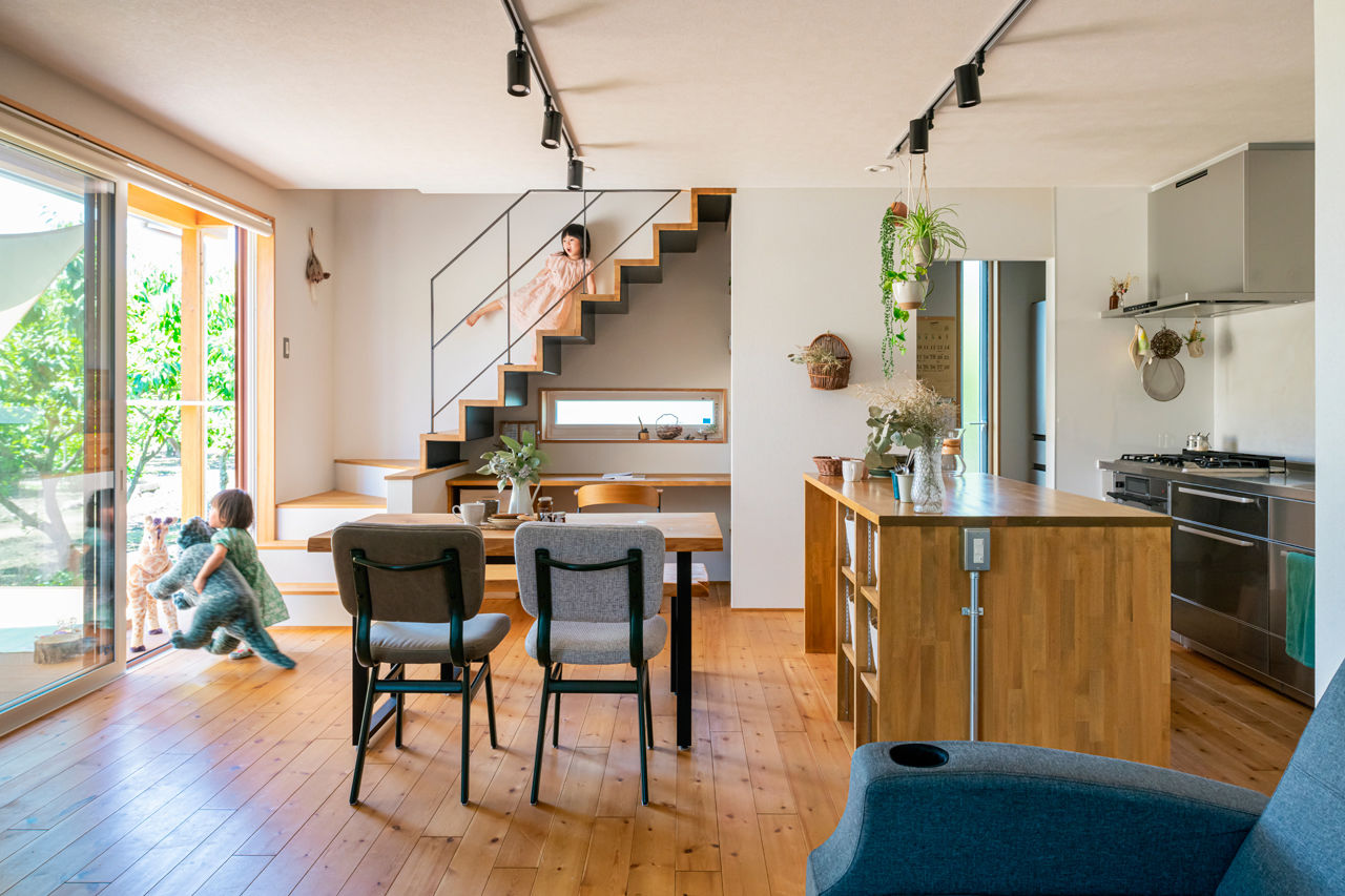 グランハウス 一級建築士事務所 【2000万円台/薪ストーブ/30坪台/3LDK/間取り図】2階の天井高に秘密有！ラフでかっこいいコテージの様な家の建築実例画像5