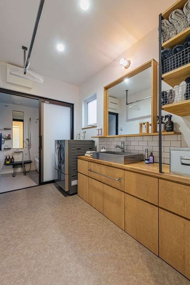 グランハウス 一級建築士事務所 【1000万円台/平屋/20坪台・コンパクト/2LDK/間取り図】愛猫が寛ぐナチュラル＆黒ガルバのかっこいい平屋の建築実例画像6