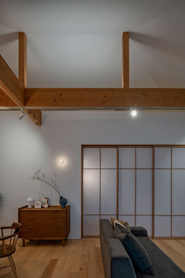 グランハウス 一級建築士事務所 【2000万円台/平屋/間取り図】北欧インテリアが映える和モダンな平屋。2棟を繋げたコの字で視線をそらすの建築実例画像15