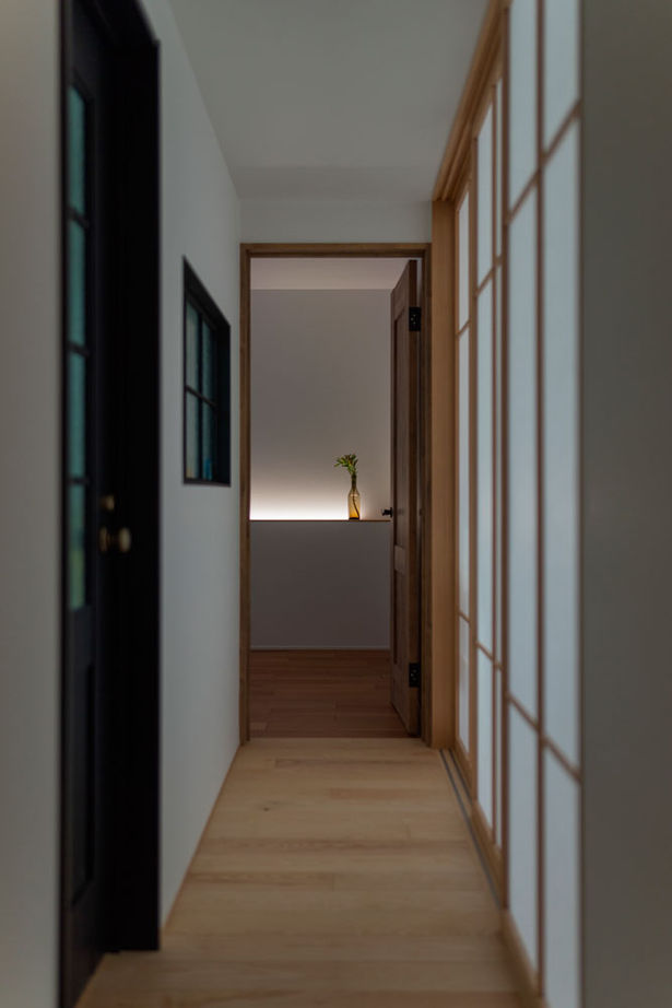 グランハウス 一級建築士事務所 【2000万円台/平屋/間取り図】北欧インテリアが映える和モダンな平屋。2棟を繋げたコの字で視線をそらすの建築実例画像19