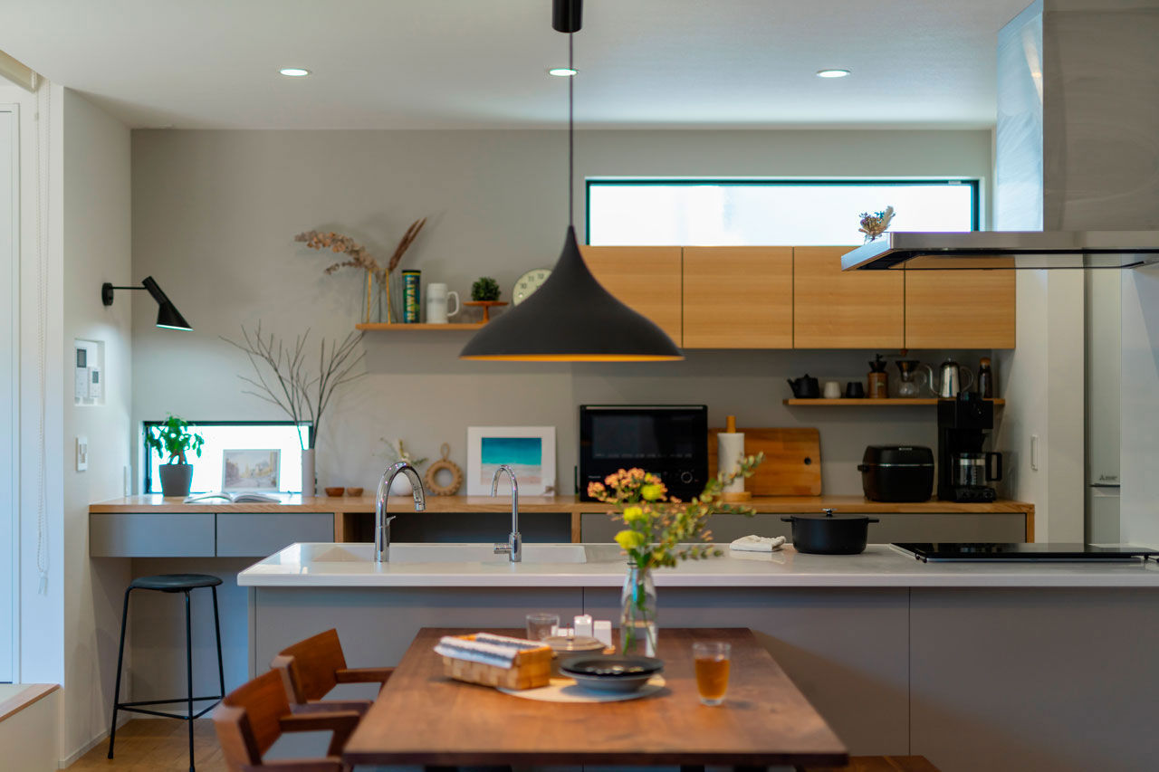 グランハウス 一級建築士事務所 【2000万円台/30坪台/4LDK/駐車場付/間取り図】敷地42坪の北東角地を生かし、明るさも動線も収納も凝縮！の建築実例画像2