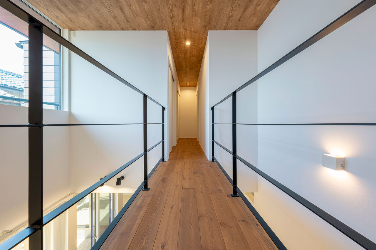 グランハウス 一級建築士事務所 【2000万円台/30坪台/4LDK/駐車場付/間取り図】敷地42坪の北東角地を生かし、明るさも動線も収納も凝縮！の建築実例画像6