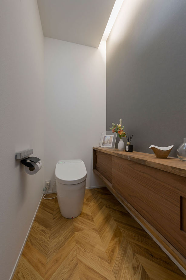 グランハウス 一級建築士事務所 【2000万円台/30坪台/4LDK/駐車場付/間取り図】敷地42坪の北東角地を生かし、明るさも動線も収納も凝縮！の建築実例画像10