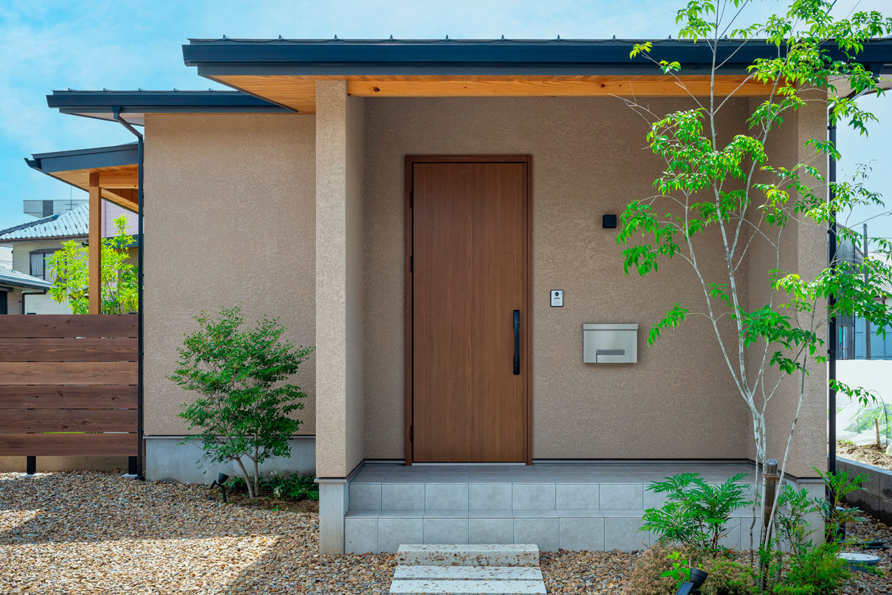 グランハウス 一級建築士事務所 【1000万円台/20坪台/平屋/間取り図】クルミの床と照明が映える！白・グレーの上品インテリアを楽しむ平屋の建築実例画像4