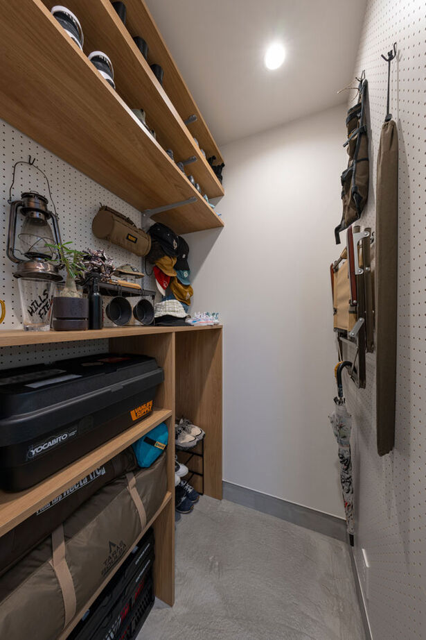 グランハウス 一級建築士事務所 【2000万円台/2階建て/3LDK/間取り図】キャンプのワクワク感を自宅でも楽しむ！土間のあるガレージハウスの建築実例画像8