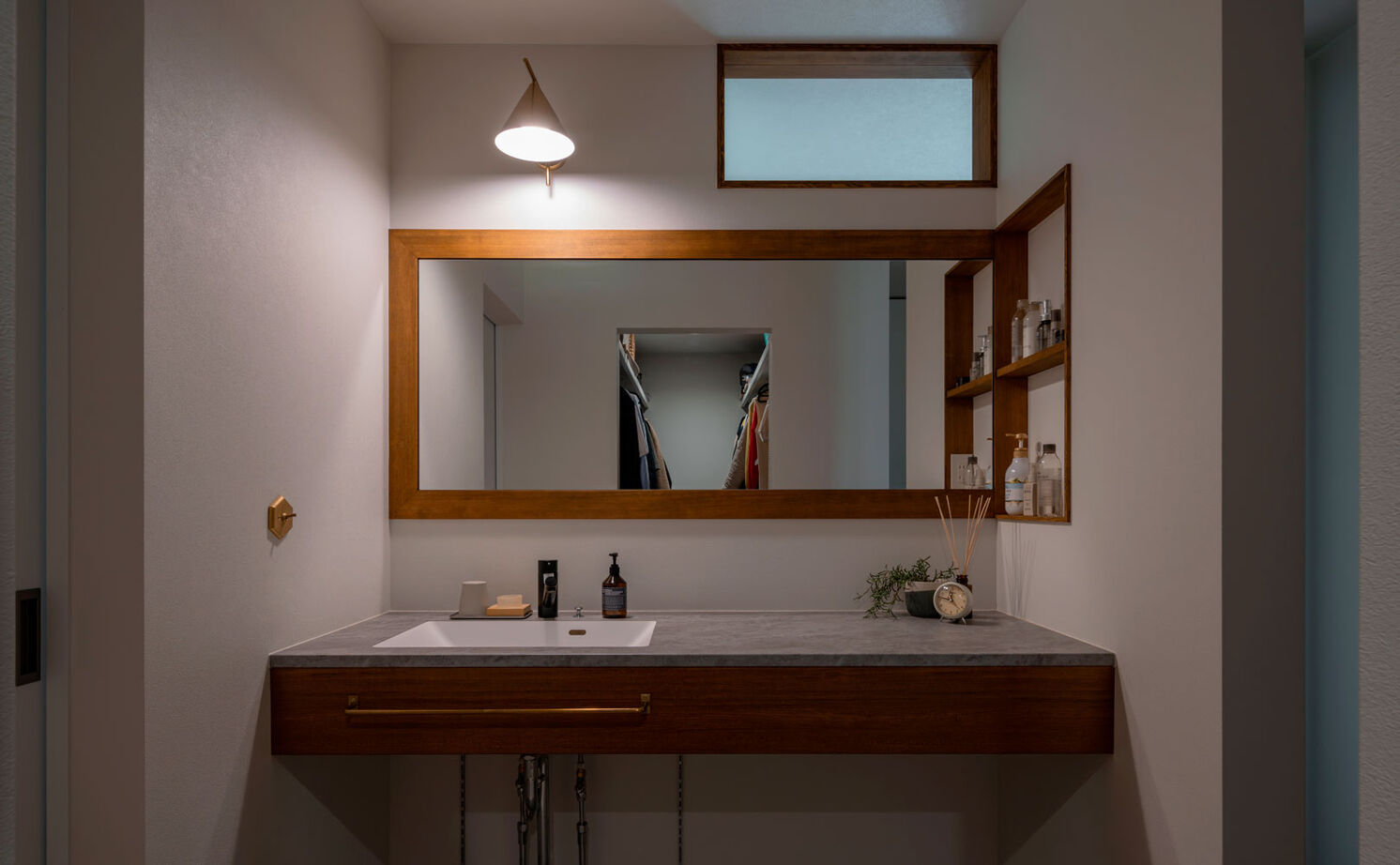 グランハウス 一級建築士事務所 【2000万円台/2階建て/3LDK/間取り図】キャンプのワクワク感を自宅でも楽しむ！土間のあるガレージハウスの建築実例画像9