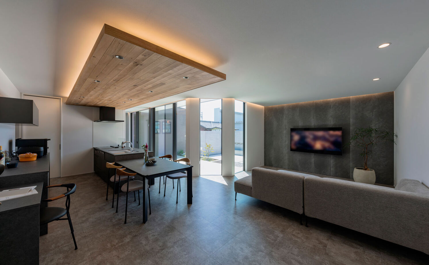 グランハウス 一級建築士事務所 【平屋/中庭/3LDK/間取り図】マテリアルの質感が彩る、ホテルライクな平屋。バーベキューテラスで寛ぐ休日の建築実例画像5