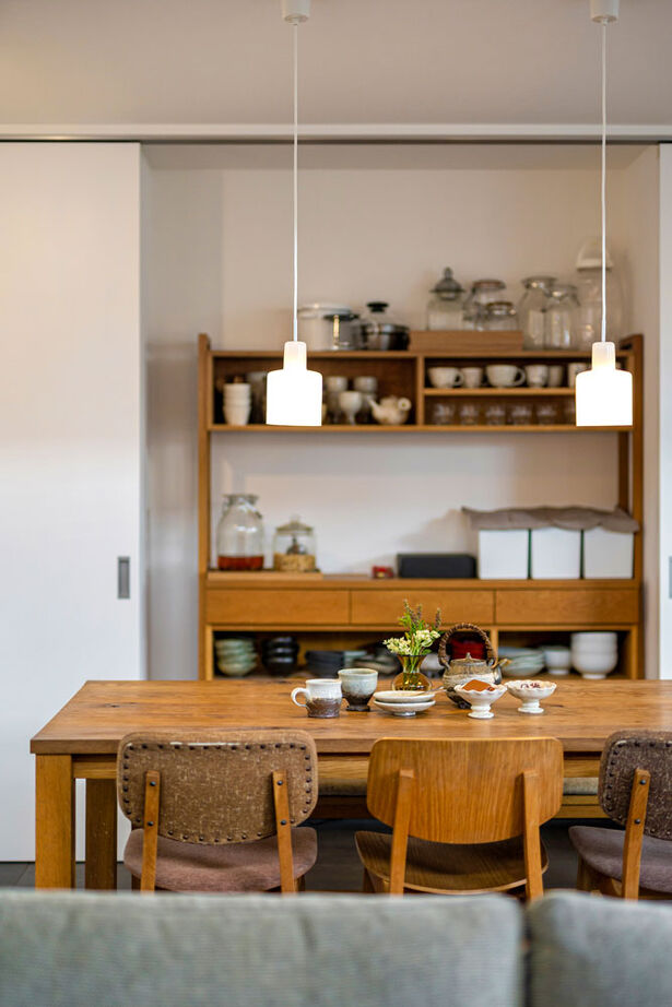 グランハウス 一級建築士事務所 【2000万円台/2階リビング/37坪】2階に上がるとヴィラの寛ぎ感！技ありの窓から、爽やかな光が広がる家の建築実例画像7