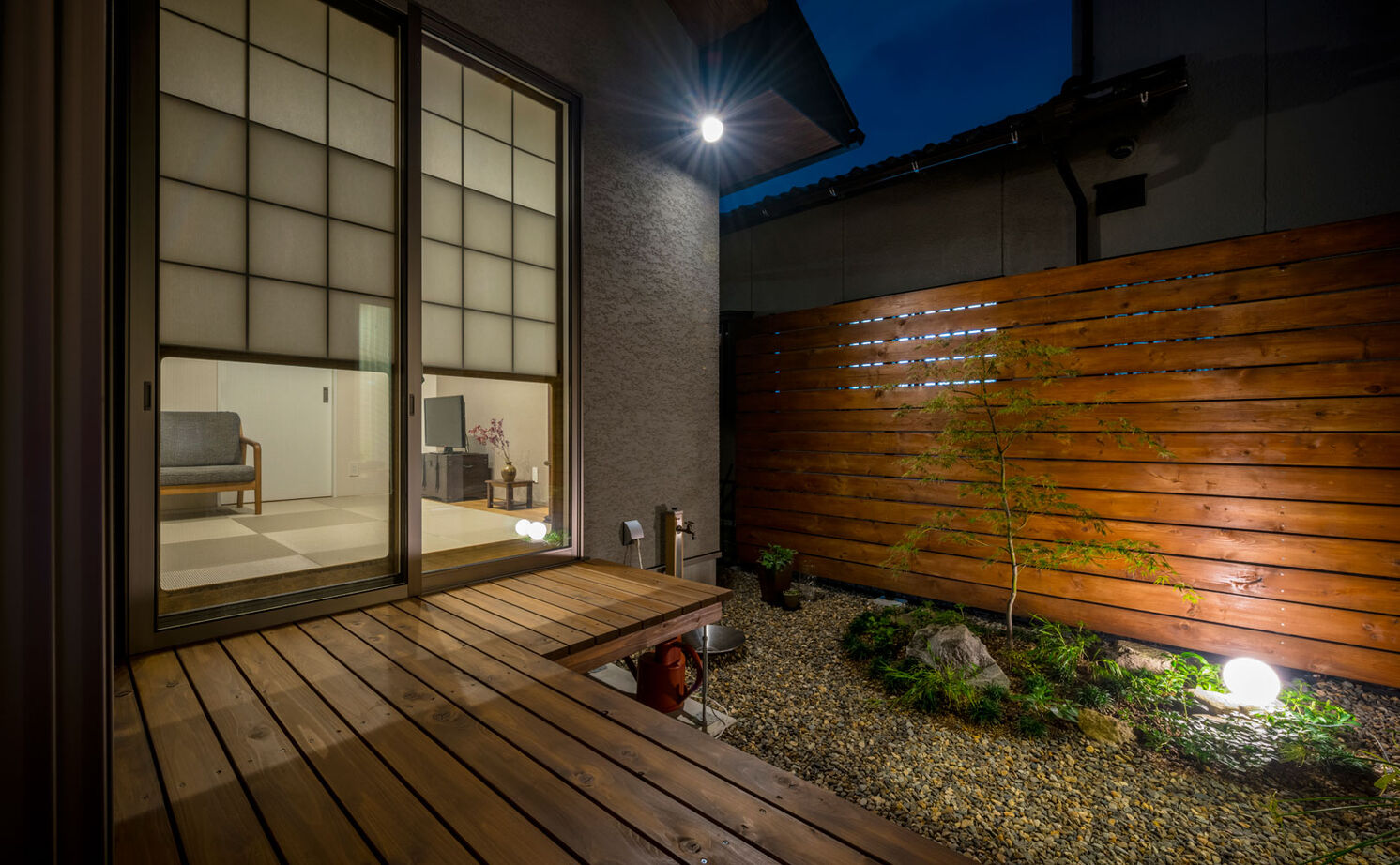 グランハウス 一級建築士事務所 【1000万円台/平屋/コの字/20坪台/間取り図】アンティーク家具が似合う平屋。和の坪庭を愛でて、旅の風情の建築実例画像5