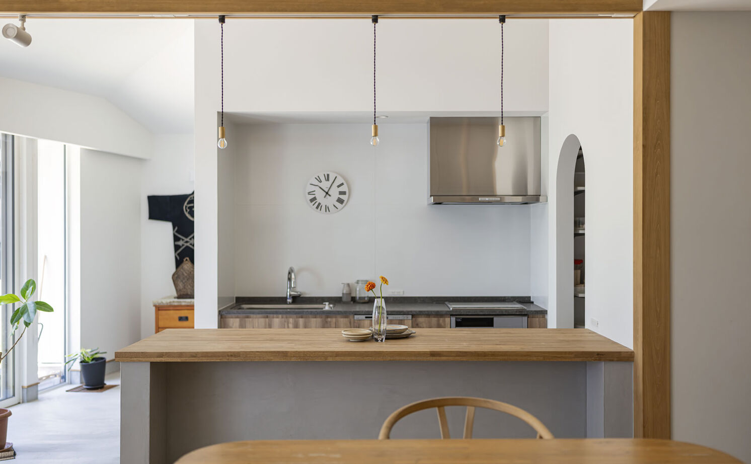 グランハウス 一級建築士事務所 【2000万円台/平屋/土間キッチン/30坪台/間取り図】芸術品を魅せる、ギャラリーカフェのような平屋の建築実例画像6