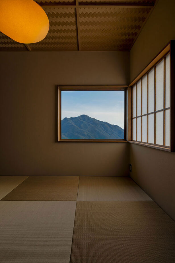 グランハウス 一級建築士事務所 【2000万円台/2階リビング/30坪台/間取り図】ノスタルジーを愉しむ家。眺望とミッドセンチュリーの趣に感嘆の建築実例画像8