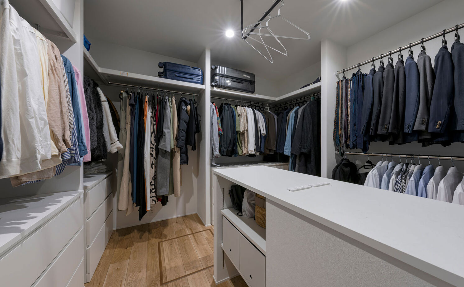 グランハウス 一級建築士事務所 【3000万円台/平屋/30坪台/間取り図】外との繋がりを生むオーセンティックな平屋。隠す収納で美しく暮らすの建築実例画像19