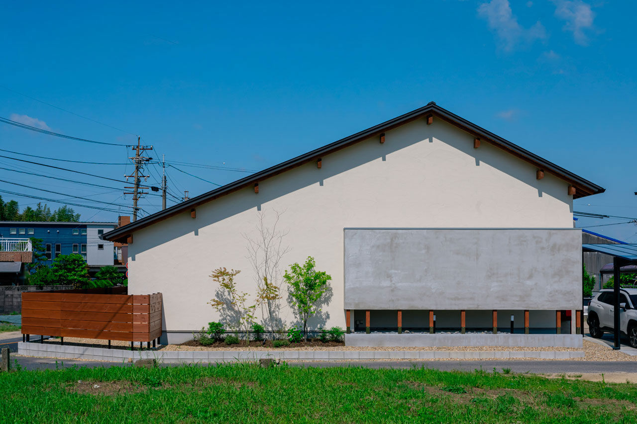 グランハウス 一級建築士事務所 【2000万円台/平屋風/30坪台/間取り図】路地や造作にときめく！設計士にお任せした「人とかぶらない家」の建築実例画像1