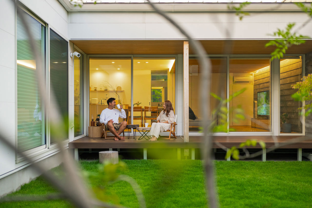 グランハウス 一級建築士事務所 【2000万円台/平屋/店舗併用住宅/間取り図】お店と自宅を賢く分けた凸型の平屋。中庭でアウトドア気分！の建築実例画像2