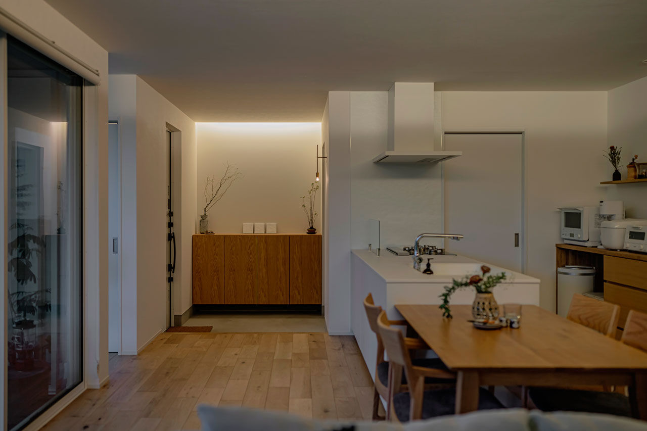 グランハウス 一級建築士事務所 【2000万円台/平屋/店舗併用住宅/間取り図】お店と自宅を賢く分けた凸型の平屋。中庭でアウトドア気分！の建築実例画像5